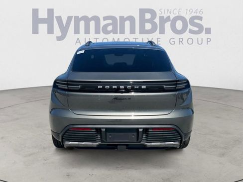 Used 2024 Porsche Macan 4 Electric w/ Premium Package AWD/4WD image 4
