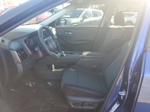 Certified 2023 Nissan Rogue SV image 14