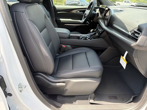 New 2026 Chevrolet Traverse LT w/ Driver Confidence Package FWD image 13
