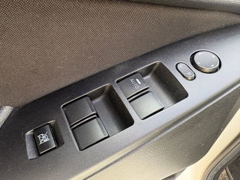 Used 2012 MAZDA MAZDA3 i Touring image 13