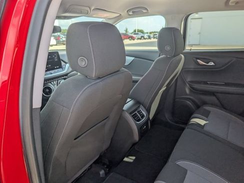 Used 2025 Chevrolet Blazer LT FWD image 25