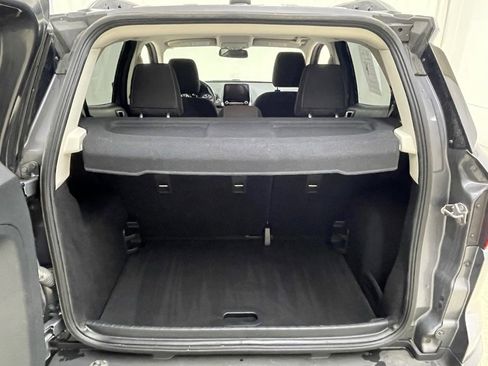 Used 2019 Ford EcoSport SE w/ SE Convenience Package image 5