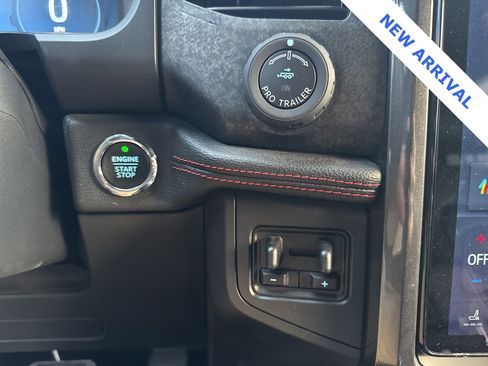 Used 2022 Ford Expedition Max Limited image 28