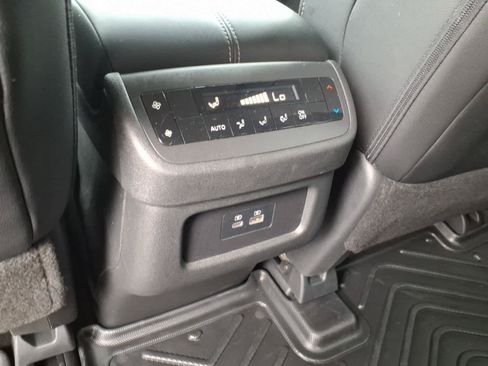 Certified 2024 Nissan Pathfinder SL AWD/4WD image 16