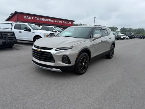 Used 2021 Chevrolet Blazer LT FWD image 2