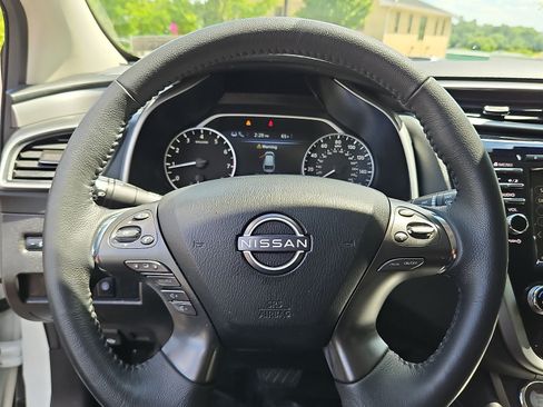 Certified 2023 Nissan Murano SV w/ SV Midnight Edition Package AWD/4WD image 18