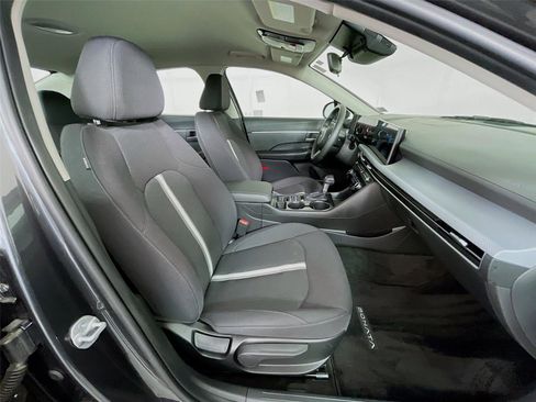 Certified 2025 Hyundai Sonata SE FWD image 29
