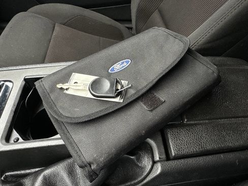 Used 2014 Ford Mustang Convertible RWD image 29