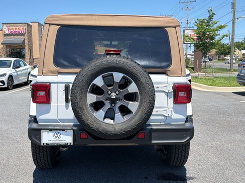 Used 2021 Jeep Wrangler Unlimited Sahara AWD/4WD image 10