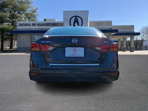 Used 2022 Nissan Altima 2.5 SV w/ SV Premium Package image 5