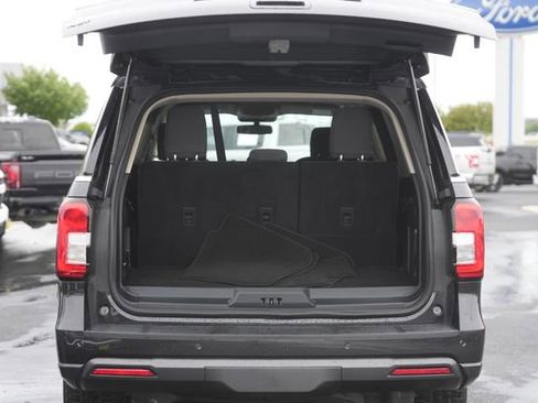 Used 2023 Ford Expedition XLT image 31