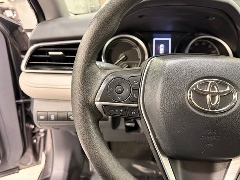 Used 2022 Toyota Camry LE FWD image 13