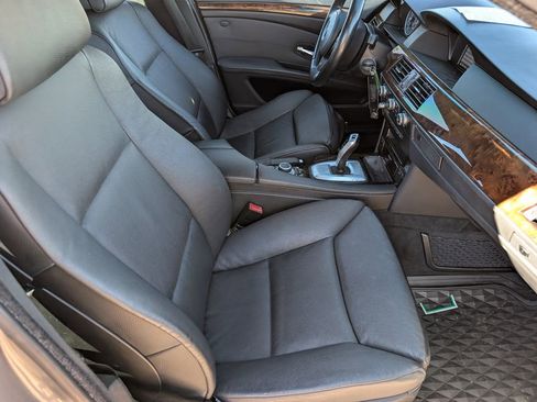 Used 2010 BMW 528i Sedan image 12