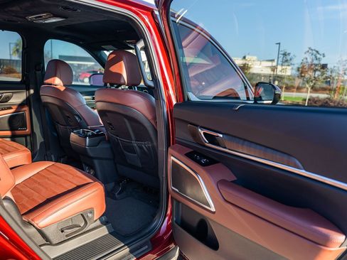 Used 2023 Kia Telluride SX Prestige image 14