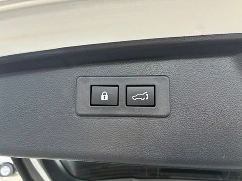 Used 2025 Subaru Outback Onyx Edition AWD/4WD image 17