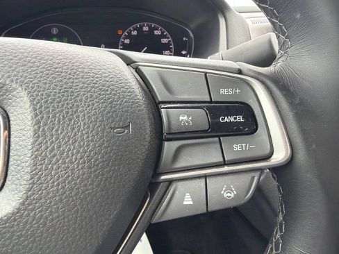 Used 2022 Honda Accord Sport image 9