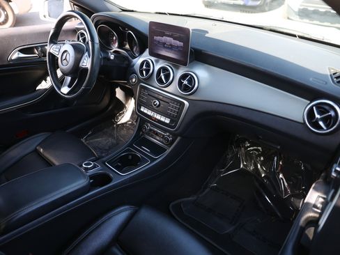 Used 2019 Mercedes-Benz CLA 250 image 19