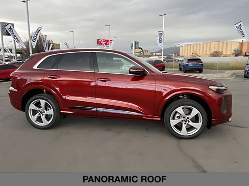 New 2025 Audi Q5 Premium Plus image 4