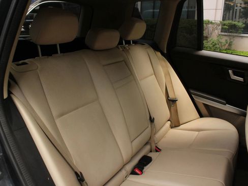 Used 2013 Mercedes-Benz GLK 350 4MATIC w/ Premium 1 Pkg w/o Sunroof image 23