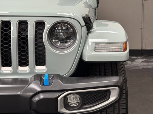 Used 2023 Jeep Wrangler Unlimited Sahara w/ Cold Weather Group image 8