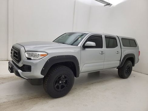 Used 2023 Toyota Tacoma SR image 16