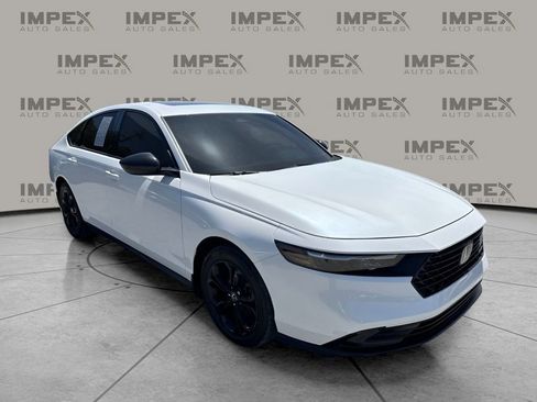 Used 2025 Honda Accord SE image 7