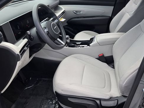 Certified 2026 Hyundai Tucson SE FWD image 10