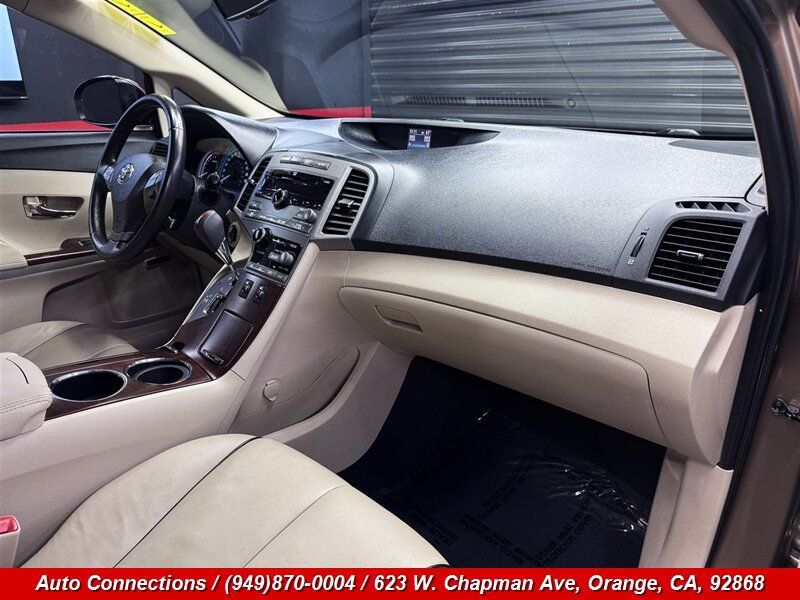 Used 2009 Toyota Venza AWD image 10