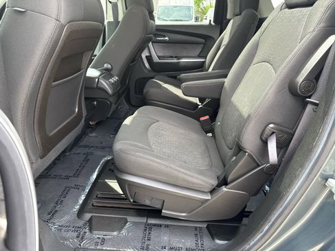 Used 2011 GMC Acadia SLE FWD image 13
