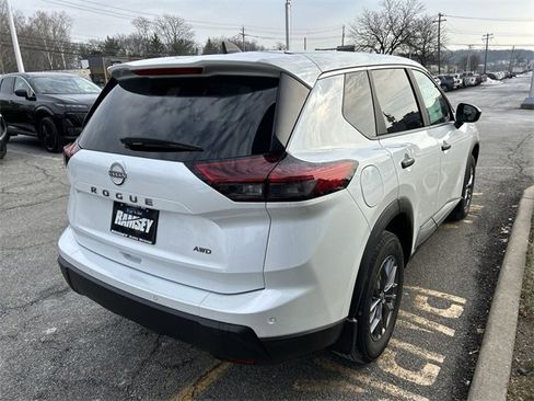 Certified 2025 Nissan Rogue S image 8