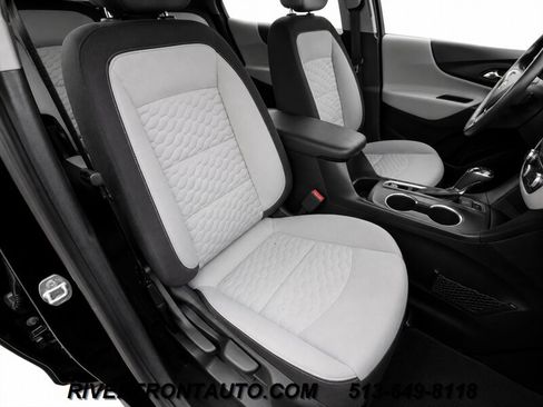 Used 2018 Chevrolet Equinox LS AWD/4WD image 21
