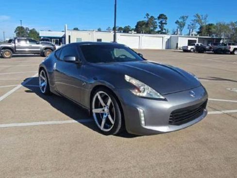 Used 2016 Nissan 370Z Coupe w/ Sport Package RWD image 1