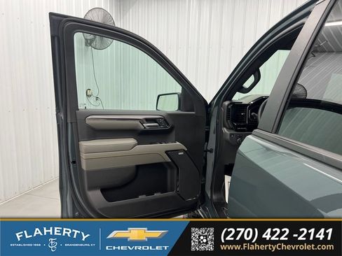 Used 2025 Chevrolet Silverado 1500 ZR2 w/ Technology Package AWD/4WD image 8
