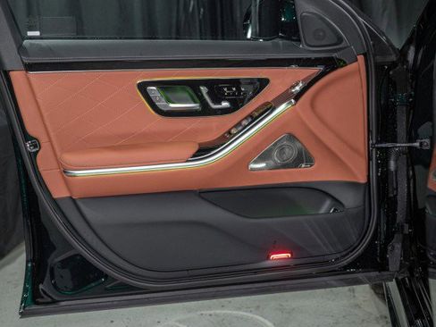 New 2026 Mercedes-Benz S 580 4MATIC Sedan image 9