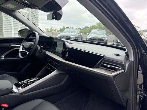 Certified 2025 Audi Q5 Premium w/ Convenience Package AWD/4WD image 13