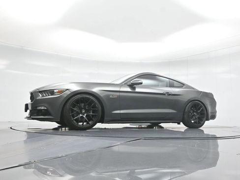 Used 2015 Ford Mustang Coupe RWD image 7
