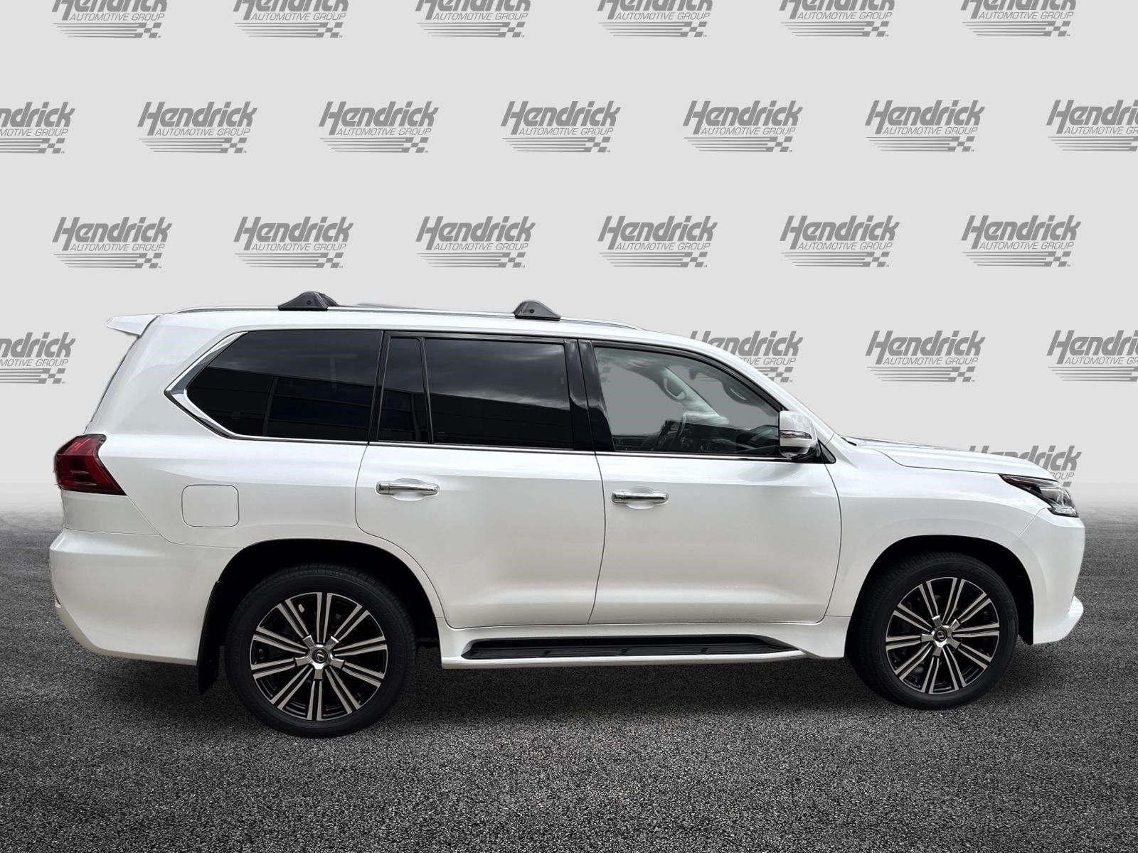 Used 2021 Lexus LX 570 4WD w/ Luxury Package image 11