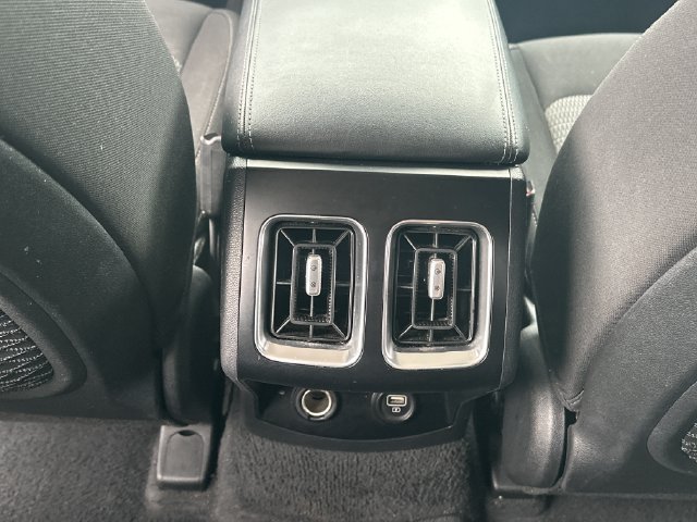 Certified 2023 Kia Sorento LX FWD image 15