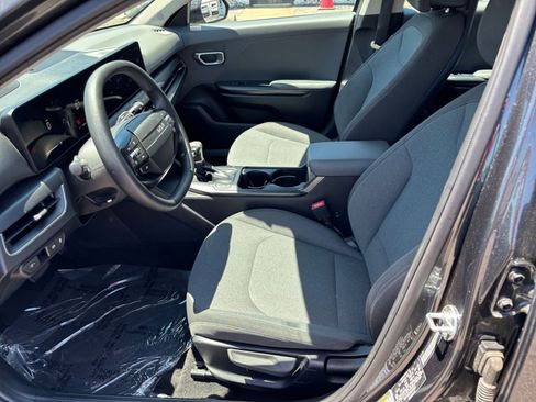 Used 2025 Kia K4 FWD image 27