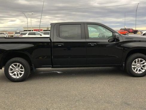 Used 2024 Chevrolet Silverado 1500 RST w/ Convenience Package II image 9