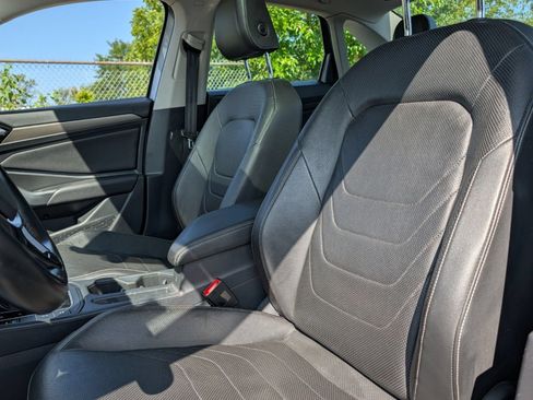Used 2019 Volkswagen Jetta SEL Premium FWD image 18