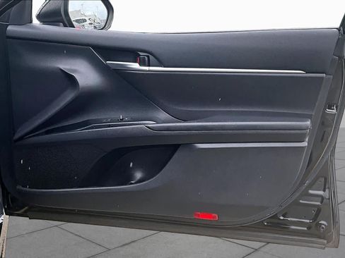 Used 2020 Toyota Camry SE FWD image 25