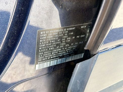 Used 2016 Volkswagen Tiguan S image 19