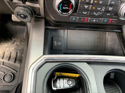 Used 2021 Ford F250 Platinum w/ FX4 Off-Road Package image 35