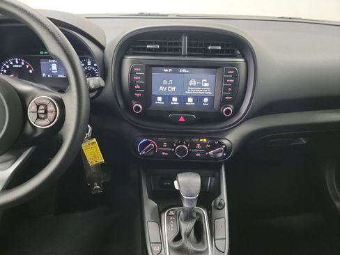 Used 2020 Kia Soul S FWD image 23