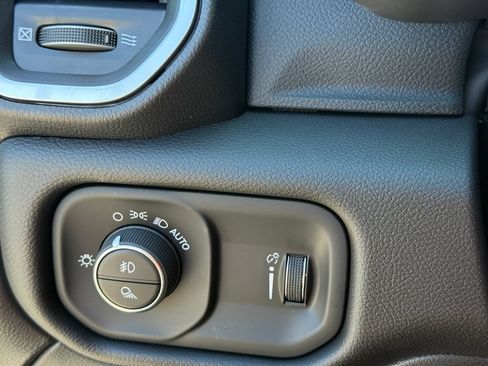 New 2027 RAM 2500 Big Horn AWD/4WD image 15