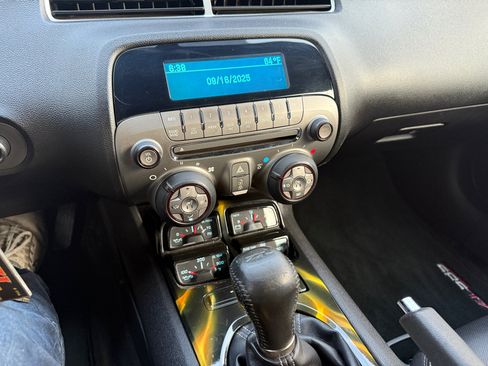 Used 2011 Chevrolet Camaro SS w/ RS Package image 17