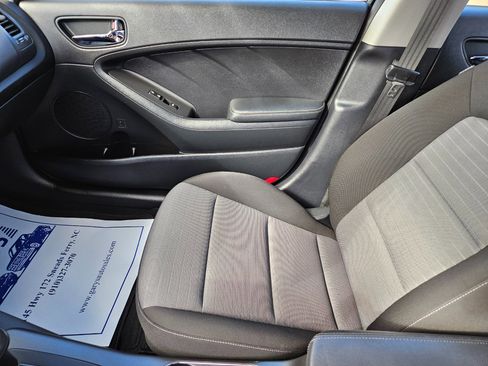 Used 2015 Kia Forte EX image 14