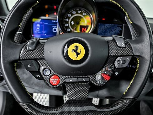 Used 2020 Ferrari 812 Superfast RWD image 29
