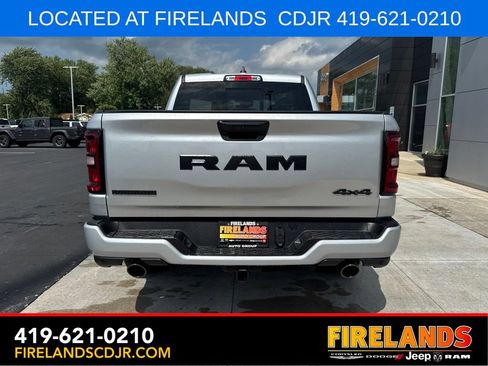New 2026 RAM 1500 4x4 Crew Cab image 4